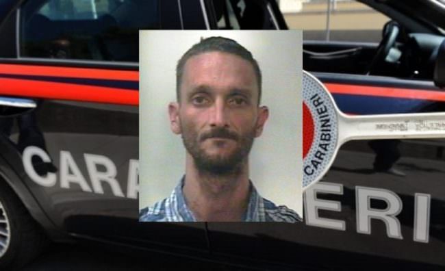 Catania, è ai domiciliari ma i carabinieri lo beccano in giro in bici: arrestato 41enne
