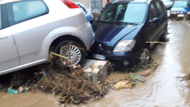 “Stato d’emergenza a Palagonia”, il grido d’aiuto dei cittadini alle prese con la furia del maltempo: le FOTO dei danni