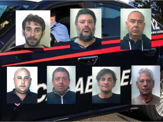 Furti in casa e incendio doloso, operazione dei carabinieri nel Catanese: scattano 8 arresti