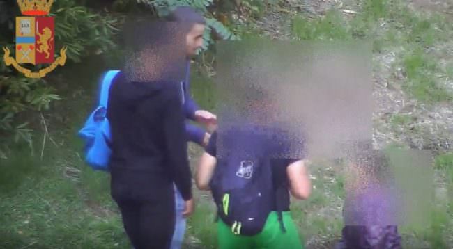 Spaccio alla villa comunale: sgominata banda, coinvolti anche minorenni – VIDEO