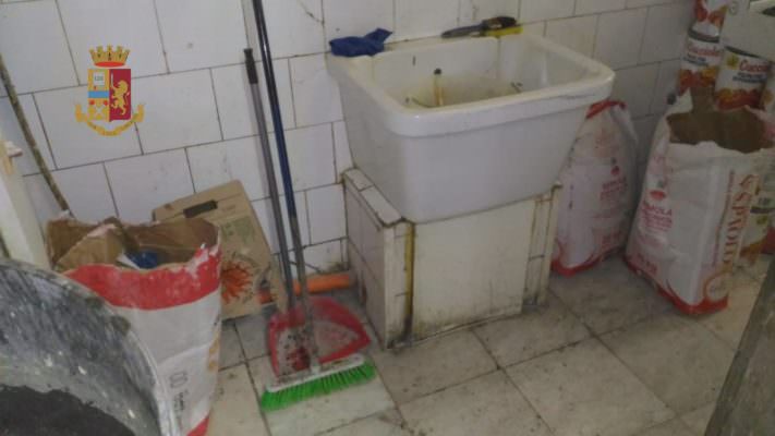 Sdegno a Catania: chiuso panificio in pessime condizioni igieniche – FOTO