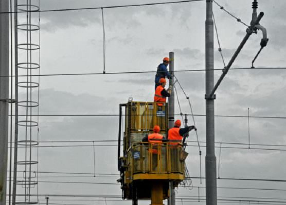 Cade dalla linea ferroviaria e muore: vittima un operaio. “Cordoglio e vicinanza ai familiari”