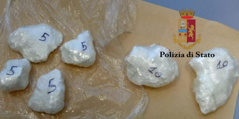 Sequestro da quasi 10mila euro, bloccato corriere della droga: arrestato uno straniero 58enne
