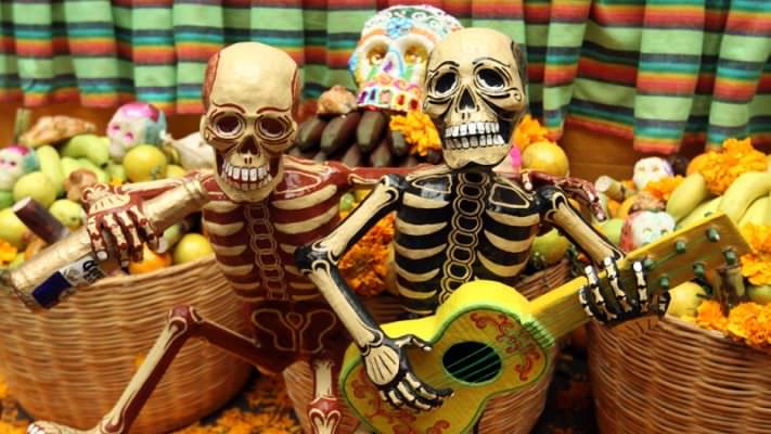 Festa dei Morti, non solo Sicilia: ecco le tradizioni più suggestive e curiose in giro per il mondo