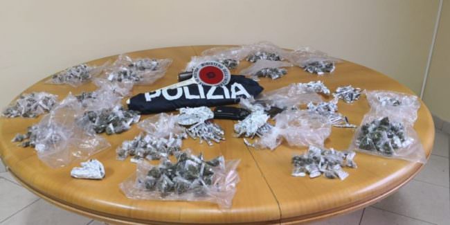 Hashish e marijuana in casa e nel sottoscala: 29enne in manette