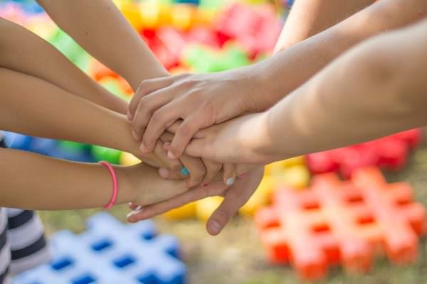 Educare ai sentimenti e agli affetti: una nuova materia approda nelle scuole