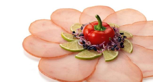 Salmonella nel pesce spada affumicato, Ministero della salute diffonde avviso di richiamo: “Non consumatelo”
