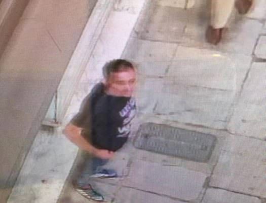 Scippa turista americana in corso Vittorio Emanuele: sorvegliato speciale arrestato grazie a video diffuso sui social