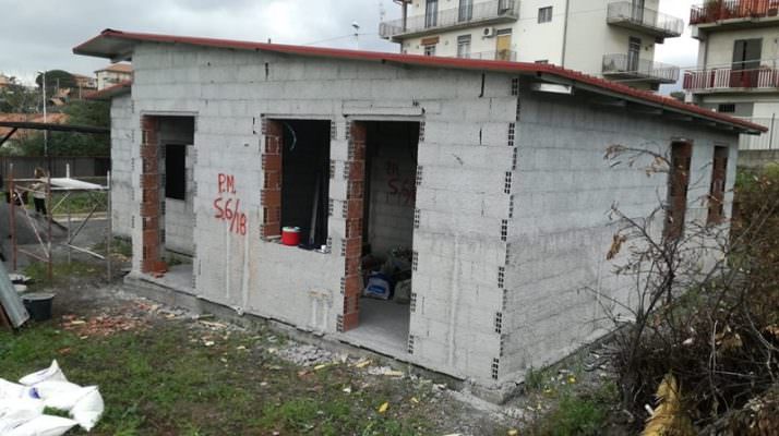 Misterbianco, sequestrati due fabbricati in costruzione completamente abusivi