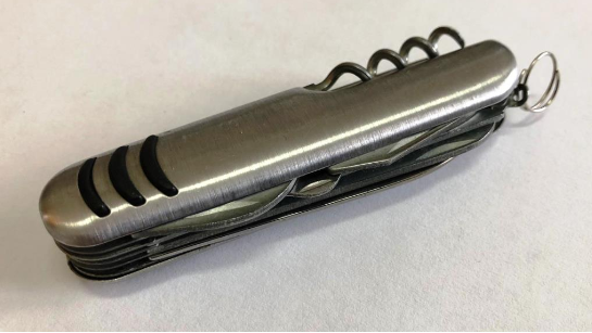 Paternò, aggredisce la compagna e ferisce suo figlio al volto con un coltello: arrestato 29enne