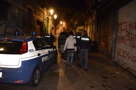 San Berillo, violenta rissa tra due famiglie: due feriti, ragazza sotto osservazione in ospedale