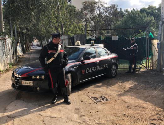 Fumi tossici e maleodorenti: arrestati 4 uomini mentre bruciavano cavi elettrici