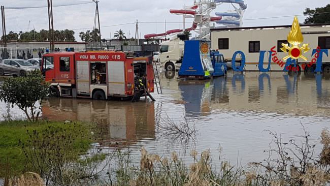 Catania, si allaga circo acquatico alla Playa: danni a causa del maltempo – FOTO