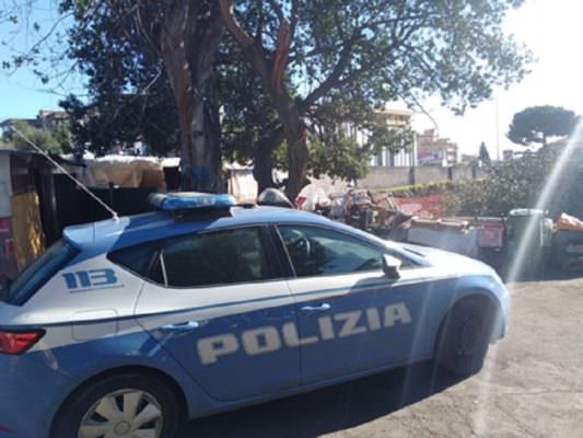 Sgomberato campo rom in via Passo Gravina: tra i “presenti” anche una scrofa. Indagati 7 nomadi