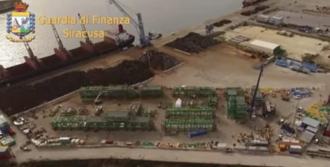 Manipolavano gare di appalto per lavori nel porto di Augusta: arrestati 4 professionisti e 2 funzionari dell’Autorità portuale e sequestri – VIDEO