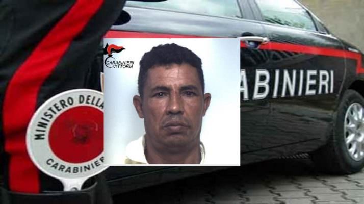 Minaccia “amica” pensionata per i soldi dell’assicurazione: arrestato 47enne