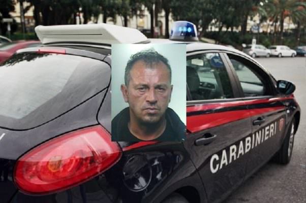 Sorpreso a rubare un’auto in via Vittorio Emanuele: in manette un catanese