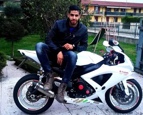 Una famiglia, tanti sogni e la passione per le moto. Emanuele, vittima di uno scontro, muore a 23 anni