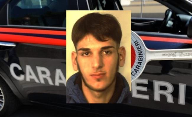 Librino, tenta di rubare Mini Cooper: arrestato 22enne