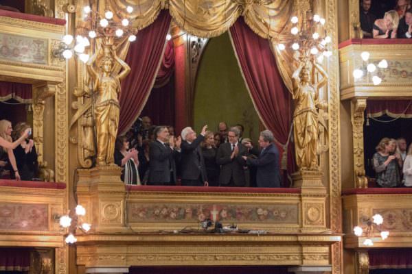 Palermo abbraccia Mattarella: cinque minuti di applausi al Teatro Massimo per omaggiare il Presidente della Repubblica