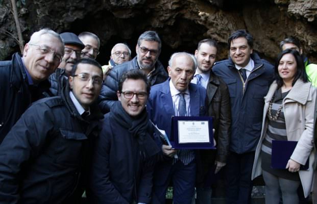 La Natività… nella grotta di San Giovanni Battista. Buceti: “Le famiglie devono riappropriarsi del proprio quartiere”
