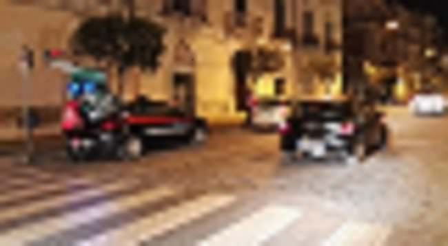 Evade dagli arresti domiciliari, viene rintracciato poco dopo in un bar del centro