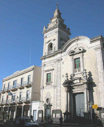 Aci Sant’Antonio dopo il sisma: chiusa temporaneamente la chiesa di San Michele, continuano le richieste di sopralluogo Aci Sant’Antonio dopo il sisma: chiusa temporaneamente la chiesa di San Michele, continuano le richieste di sopralluogo