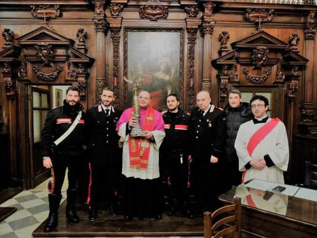Reliquie di Sant’Agata in visita nei luoghi flagellati dal sisma dello scorso 26 dicembre: ricavato Pontificale agli sfollati