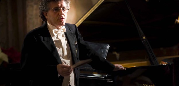 Concede il bis ma è colto da infarto: il pianista catanese Francesco Nicolosi operato d’urgenza