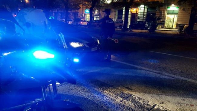Evade da casa: 45enne colto di sorpresa dai poliziotti