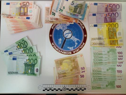 Rapina ai danni di un’anziana: 20enne porta via circa 70mila euro posti all’interno di un baule