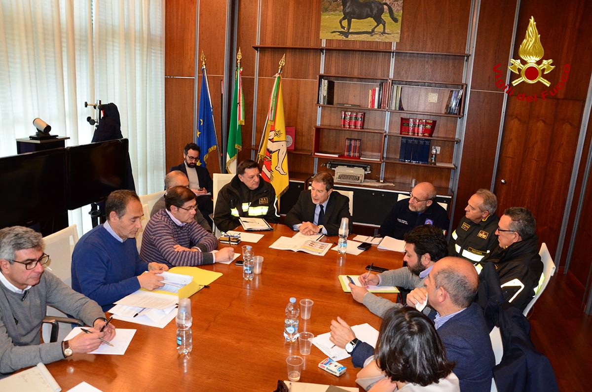 Sisma di Santo Stefano nel Catanese: riunione tra Musumeci e i sindaci delle città colpite