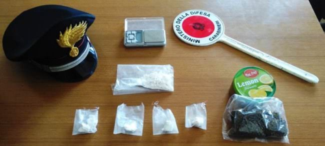Cocaina negli slip: blitz in casa a San Giovanni La Punta