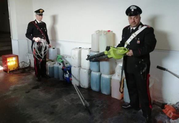 Gasolio e attrezzi da lavoro rubati e nascosti nel garage condominiale: denunciati 3 pregiudicati
