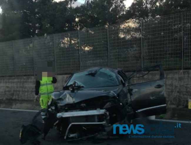 Catania, terrificante scontro tra due auto in tangenziale: 3 feriti e traffico in tilt