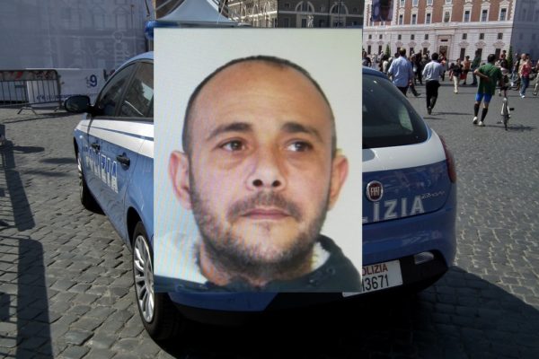 La “coca” nel rubinetto e poliziotti controllati con la telecamera: blitz in casa di pregiudicato a Picanello