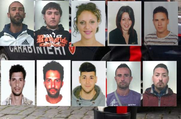 Armi clandestine, spaccio, estorsioni e associazione al clan Capula: NOMI e FOTO dei 10 arrestati