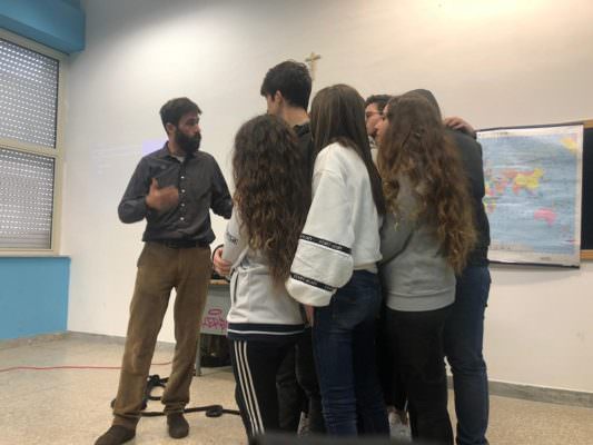 Accoglienza e immigrazione, al “Vaccarini” di Catania l’incontro con il soccorritore internazionale Montanari
