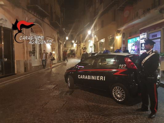 Spaccio di stupefacenti nelle vie del centro: arrestato 19enne