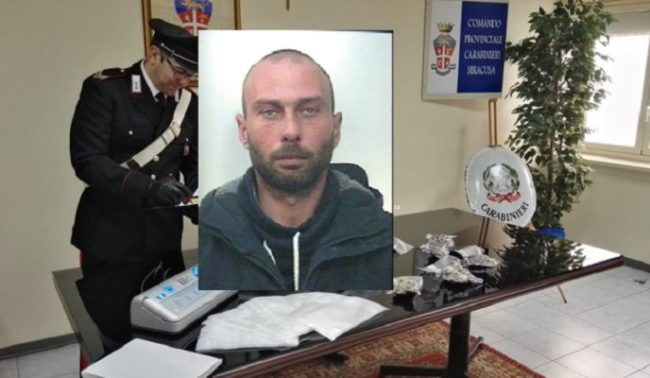 Marijuana in casa pronta per essere spacciata: arrestato 34enne