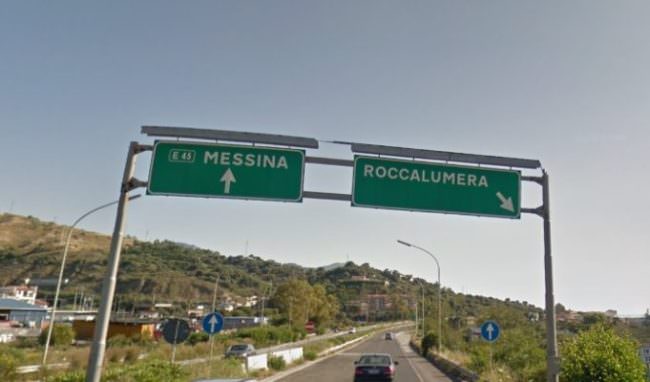 Rocambolesco incidente sulla A18: 50enne catanese trasportato al Policlinico