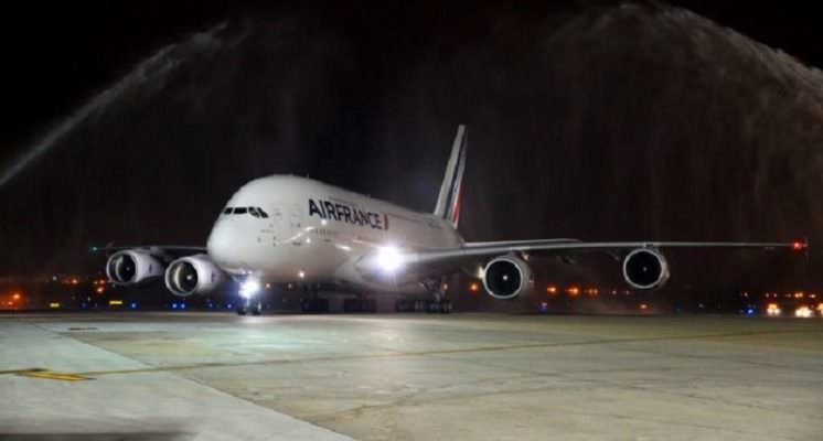 Aeroporto Fontanarossa, fulmine colpisce volo Catania-Parigi: paura per il pilota