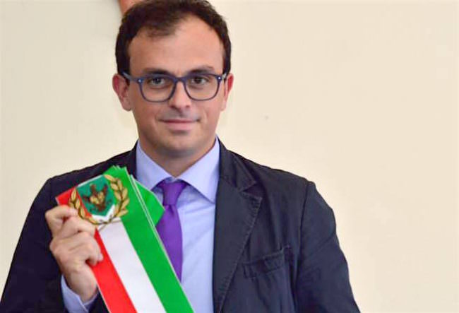 Bomba sui comuni di Melilli e Francofonte: arrestati i due sindaci