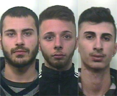 Passamontagna e pistole in pugno, in 3 rapinano ufficio postale: arrestati in via Risorgimento – VIDEO
