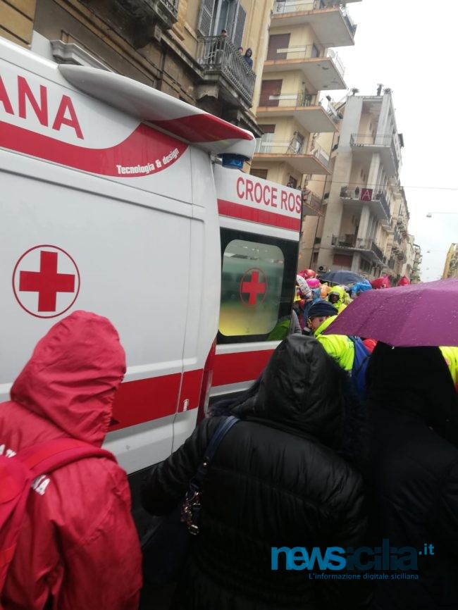 Sant’Agata 2019, giovane devoto sviene in piazza Iolanda: intervenuta ambulanza