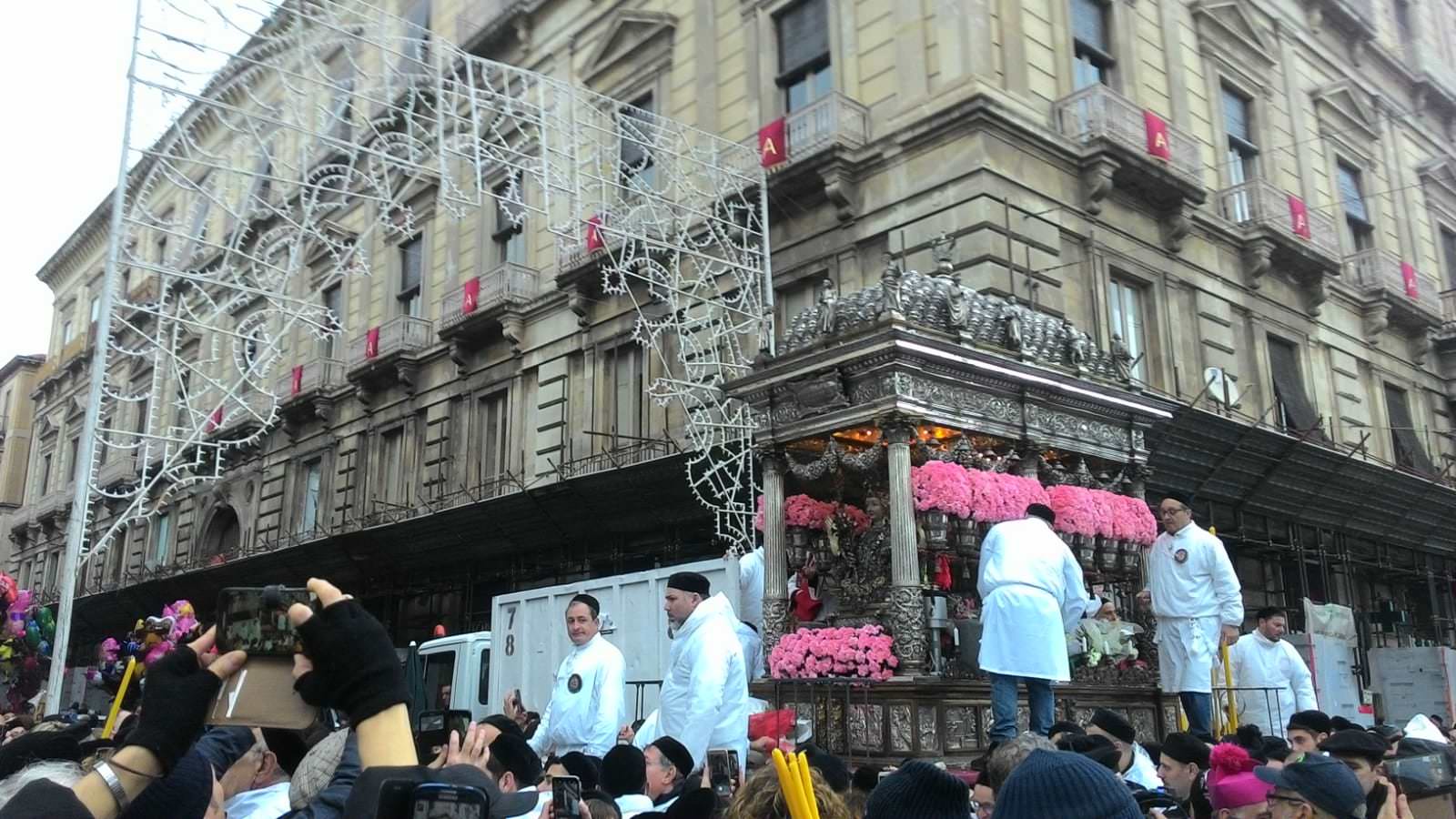 Catania, salta la festa di Sant’Agata anche per il 2022: decisione giusta o no? Vota il SONDAGGIO