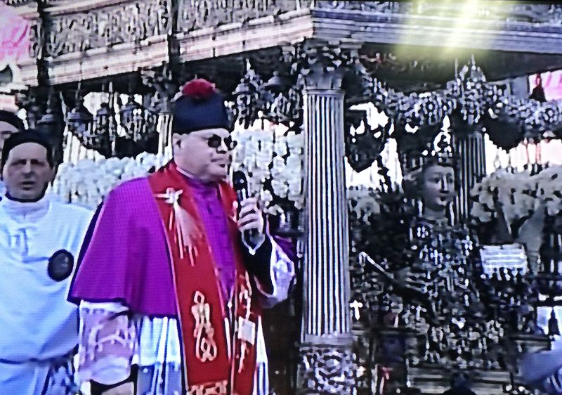 Sant’Agata 2019, monsignor Scionti adirato per il rientro anticipato: “Cari delinquenti, siete soli e isolati”
