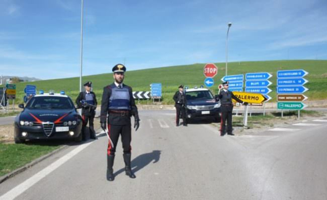 Chi si reca a raccogliere asparagi e chi passeggia il cavallo: 3 denunciati nel Catanese