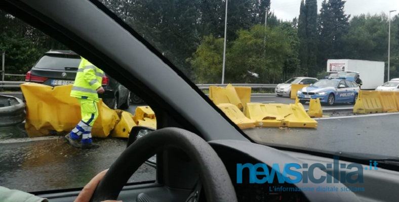 Tangenziale di Catania in tilt: scontro tra due auto a causa dell’asfalto bagnato