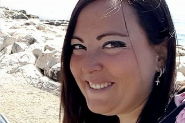“È solo mal di pancia”, ma in grembo aveva un feto senza vita: morta 36enne